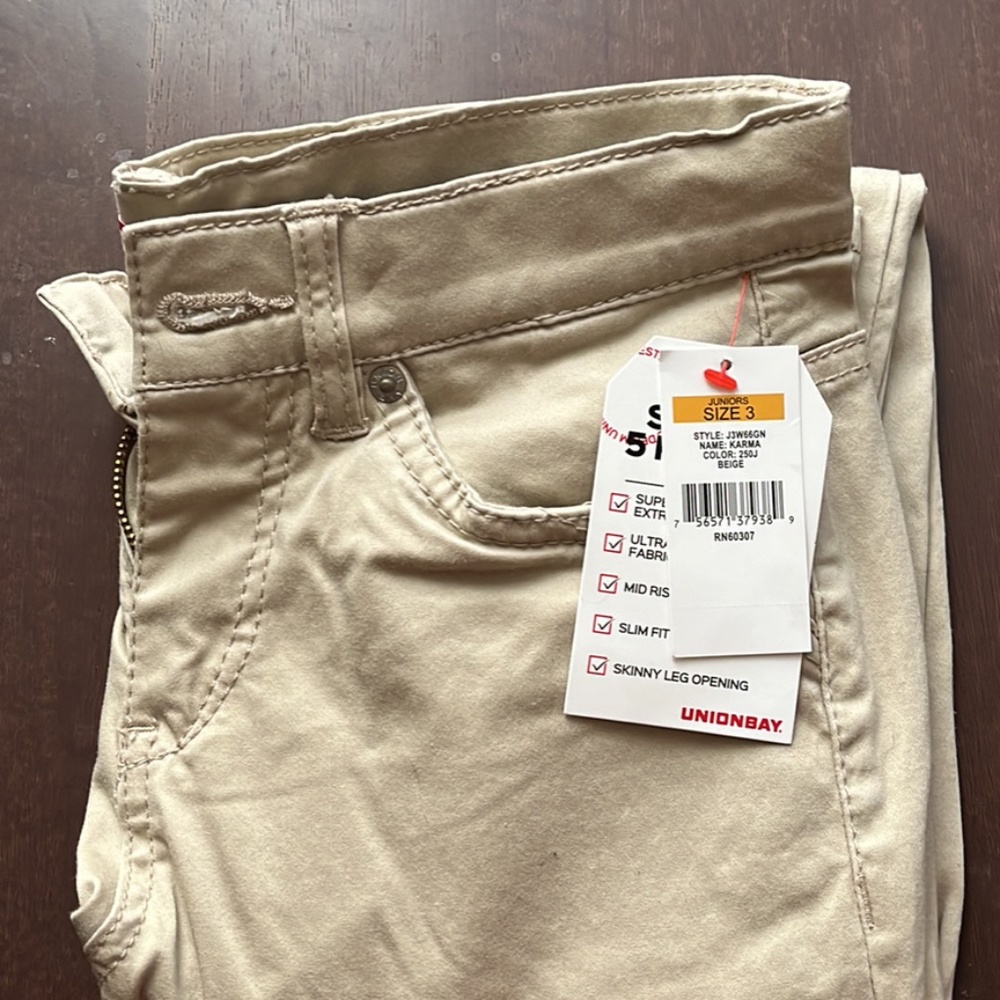 Union bay juniors khakis